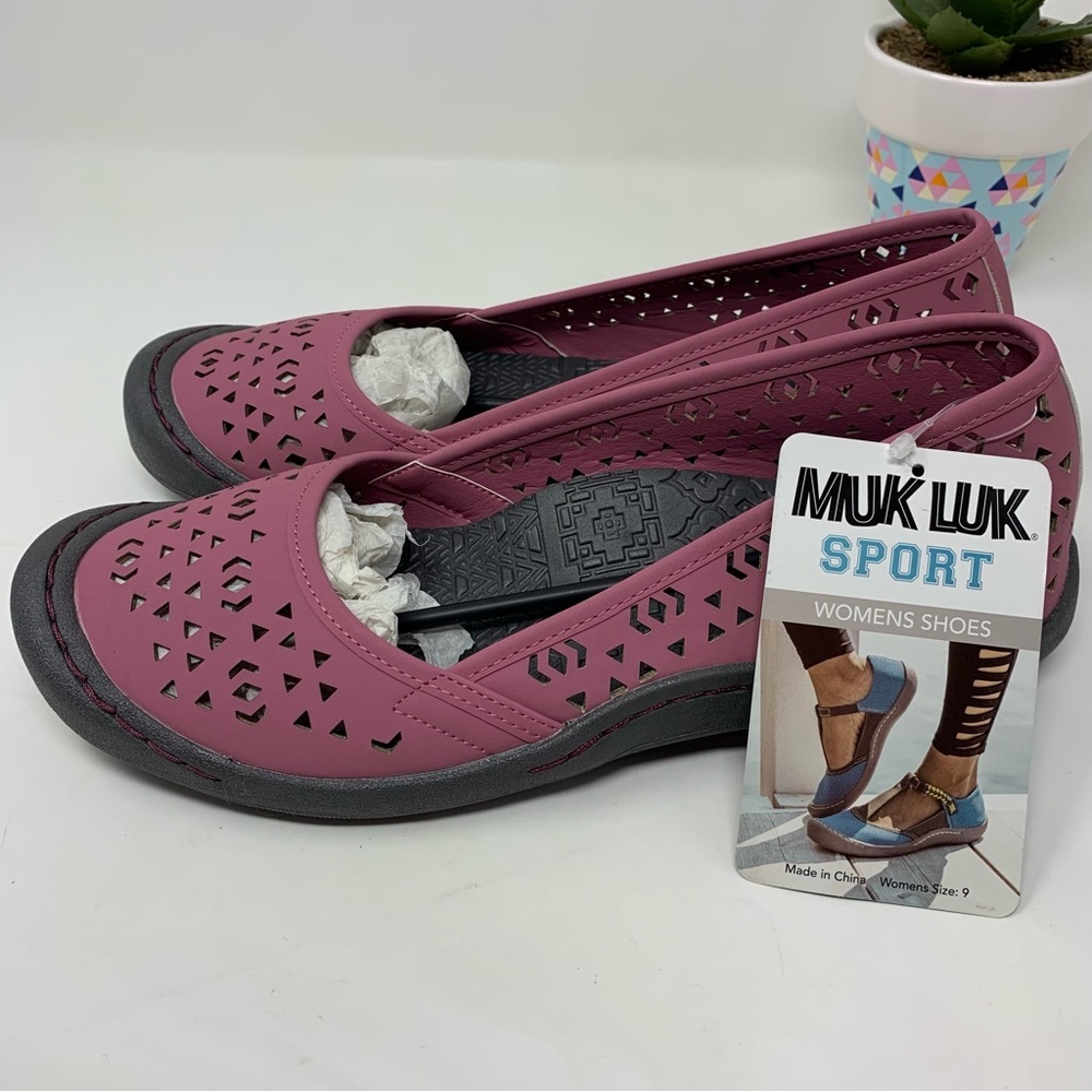 NEW Muk Luks Sport Shoes